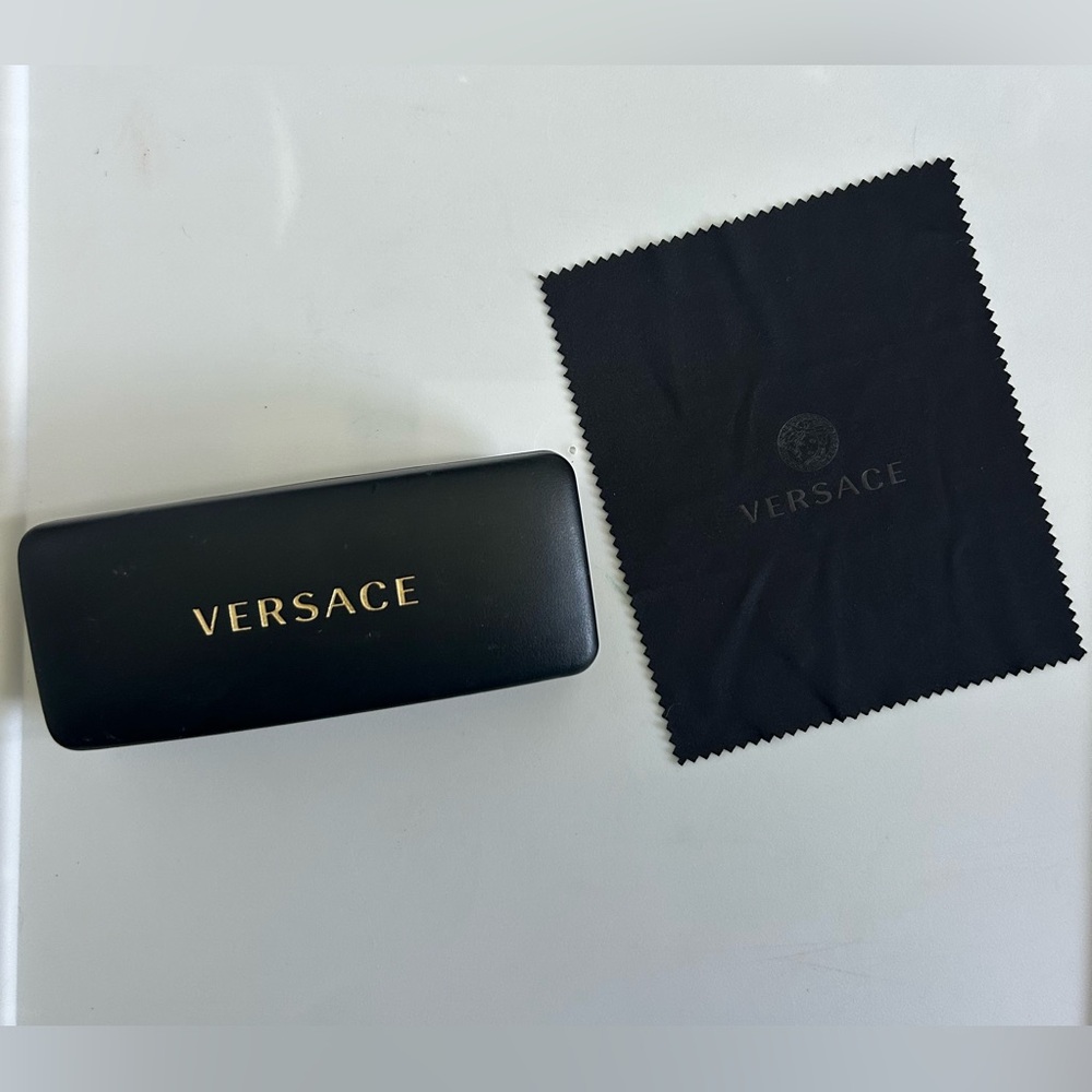 EUC Versace Eyeglass Case with Lens Wipe